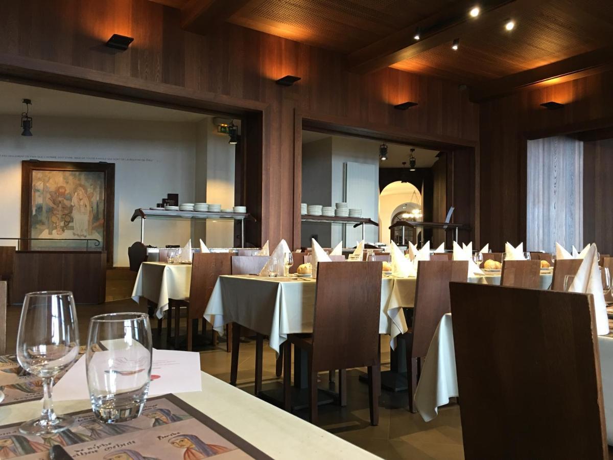 Hotel-Restaurant Mont Sainte-Odile أوتْروت المظهر الخارجي الصورة